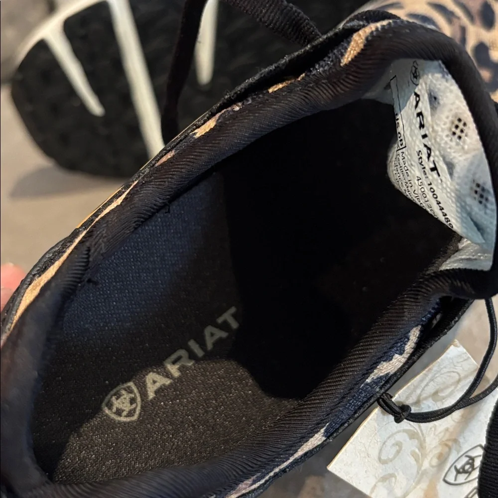 Ariat Fuse Leopard Print Lightweight EVA midsole,rubber outsole,mesh upper - Picture 8 of 11